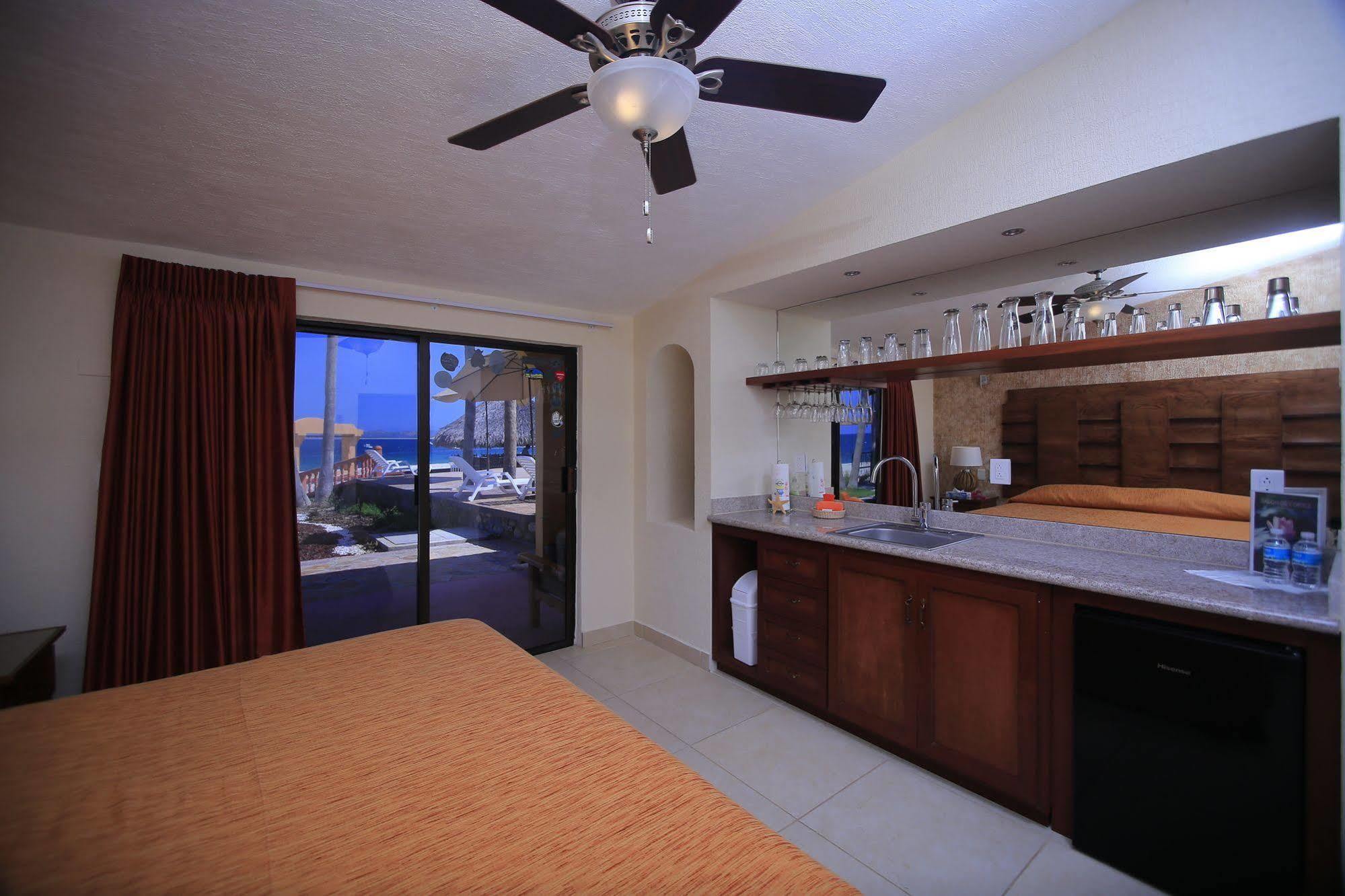 לוס ברילס Hotel Playa Del Sol מראה חיצוני תמונה